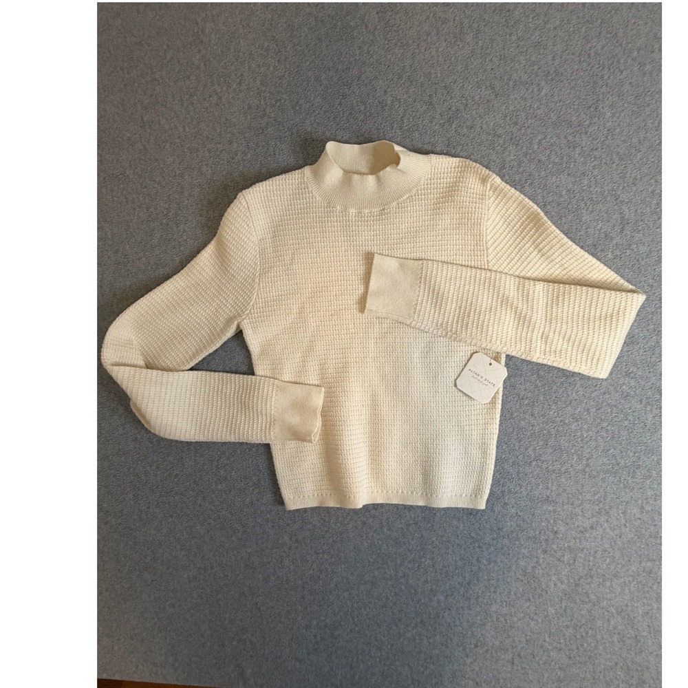 Altar'd State Women Cream Waffle Knit Mock Neck Sweater Size Medium NWT